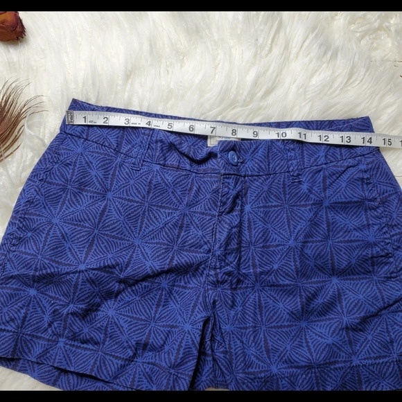 Khakis by Gap Shorts - Picture 6 of 8